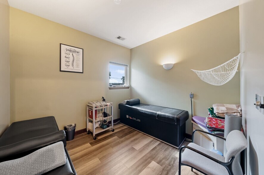 More Photos Of 7410 Switzer, Shawnee Medical For Sale