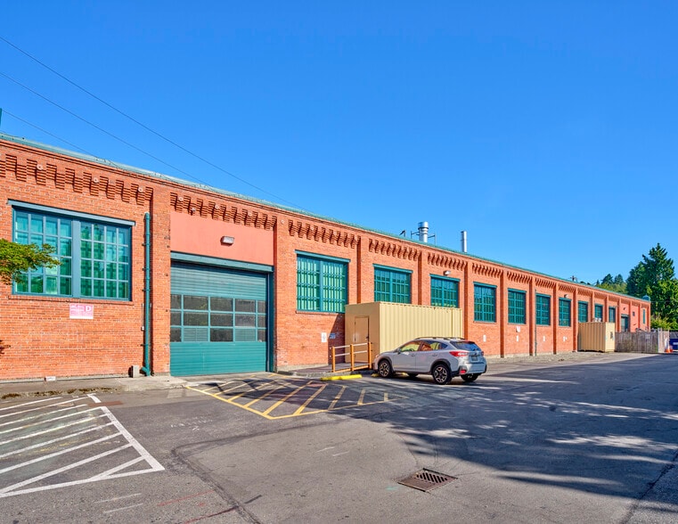 More Photos Of 3400 Phinney Ave N, Seattle Manufacturing For Lease