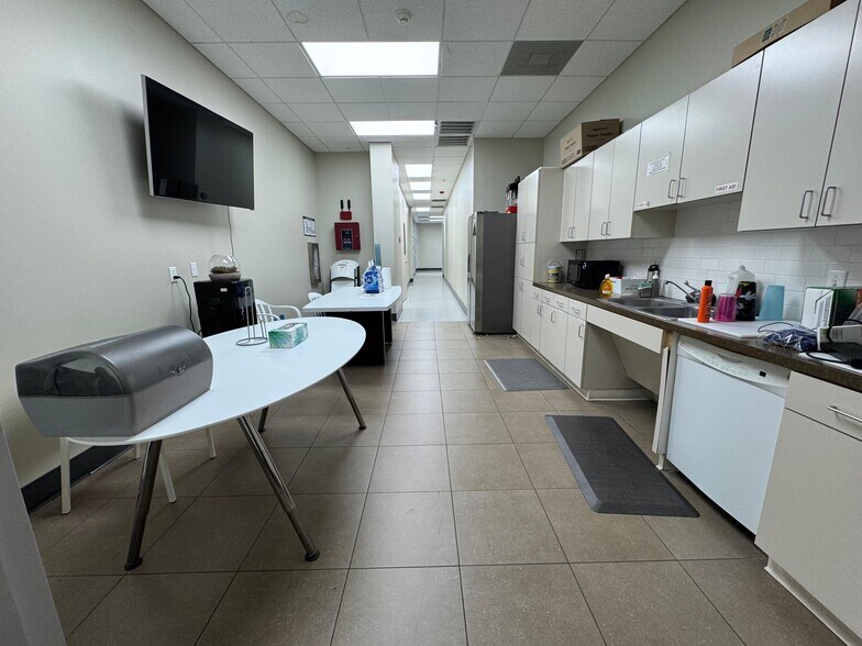 More Photos Of 22220 Northwest Fwy, Cypress Storefront Retail Office For Lease