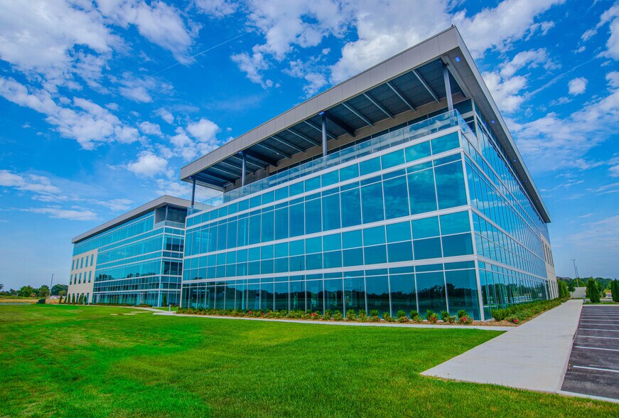 More Photos Of 2500 NE 11th St, Bentonville Coworking Space