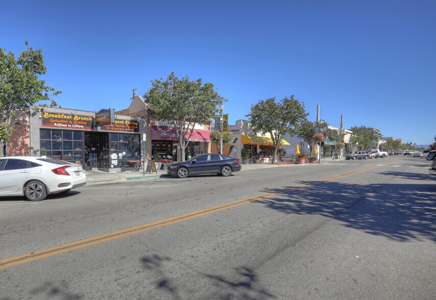 Primary Photo Of 817 E Main St, Santa Paula Storefront For Sale