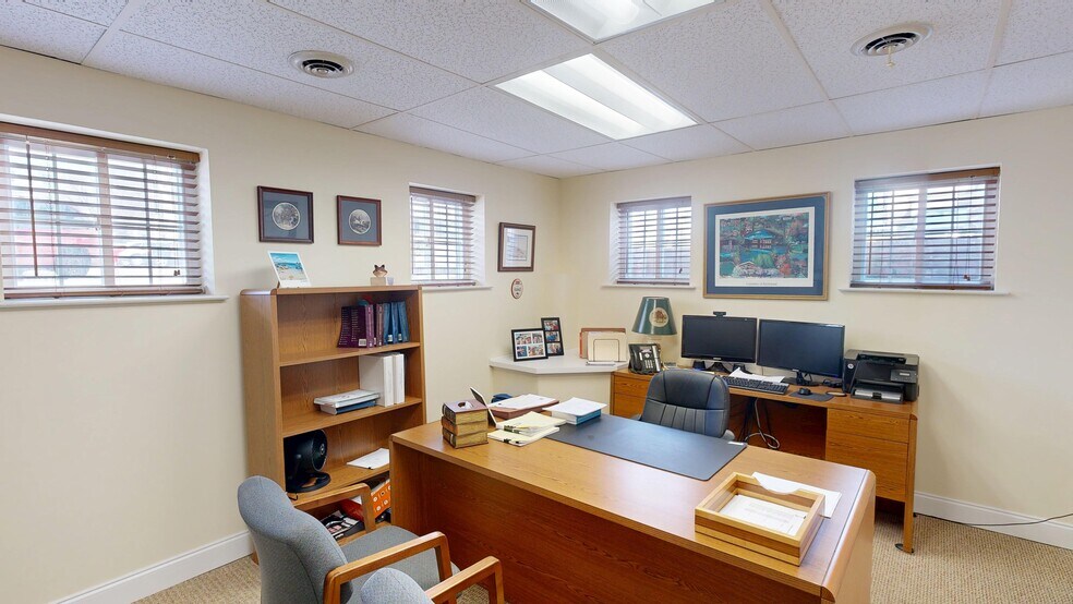 More Photos Of 21 W Front St, Media Office For Sale