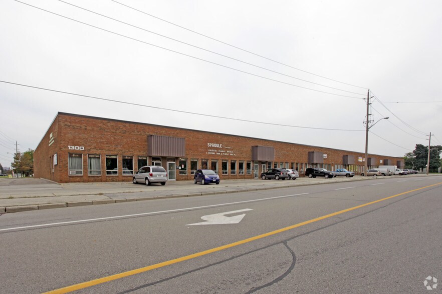 More Photos Of 1300 Kamato Rd, Mississauga Warehouse For Lease