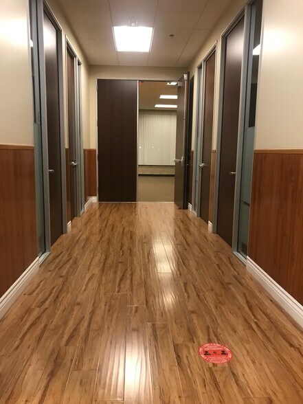 More Photos Of 950 Roosevelt Ave, Irvine Loft Creative Space For Sale