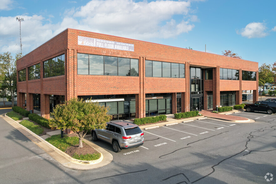 Primary Photo Of 222 Catoctin Cir, Leesburg Office For Lease