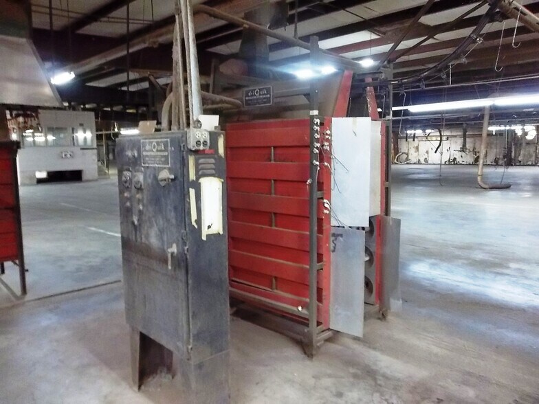 More Photos Of 1250 Tank Street, Neodesha Industrial For Sale