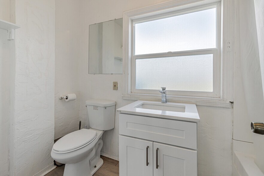 More Photos Of 1360 Berkeley Way, Berkeley Apartments For Sale