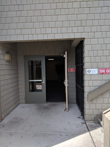 More Photos Of 125 N Jackson Ave, San Jose Medical For Sale