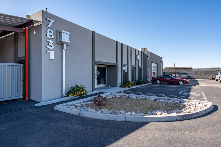 Primary Photo Of 7831 E Greenway Rd, Scottsdale Warehouse For Lease