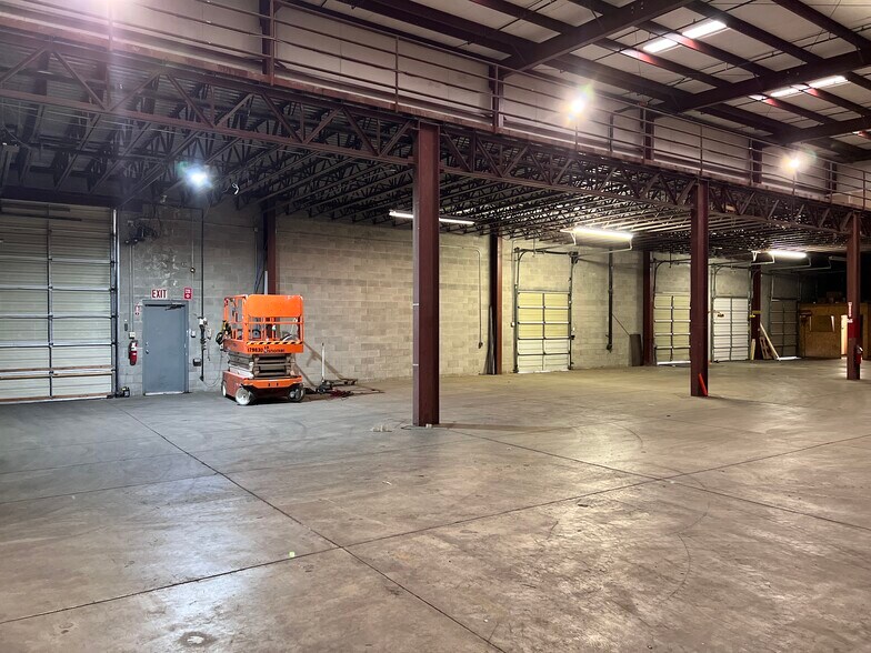 More Photos Of 450 E 2200 S, Salt Lake City Warehouse For Lease