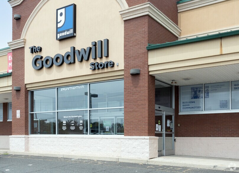 More Photos Of 509-513 W Union Ave, Bound Brook Freestanding For Lease
