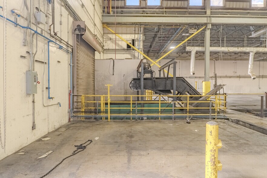 More Photos Of 4611 Wiseman Blvd, San Antonio Manufacturing For Sale