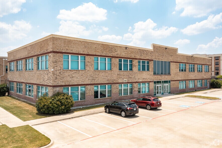 More Photos Of 1940 Enchanted Way, Grapevine Office For Lease