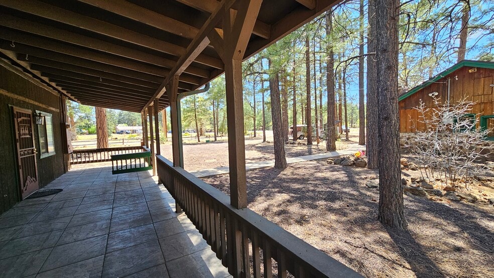 More Photos Of 182 White Mountain blvd, Lakeside General Retail For Sale