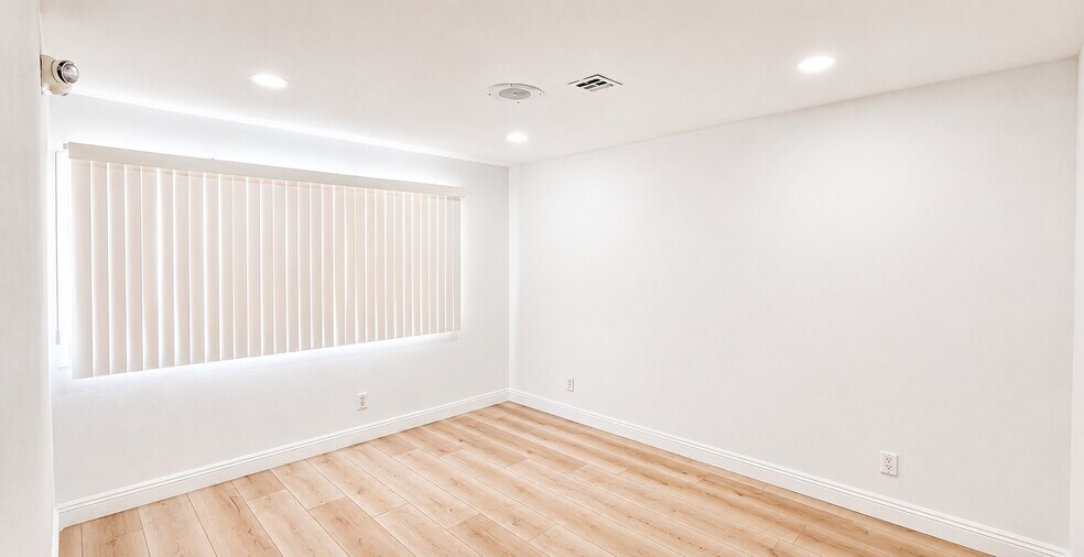 More Photos Of 4516 W Charleston Blvd, Las Vegas Freestanding For Sale
