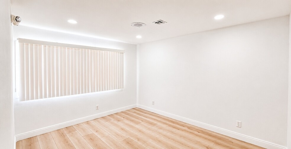 More Photos Of 4516 W Charleston Blvd, Las Vegas Freestanding For Sale