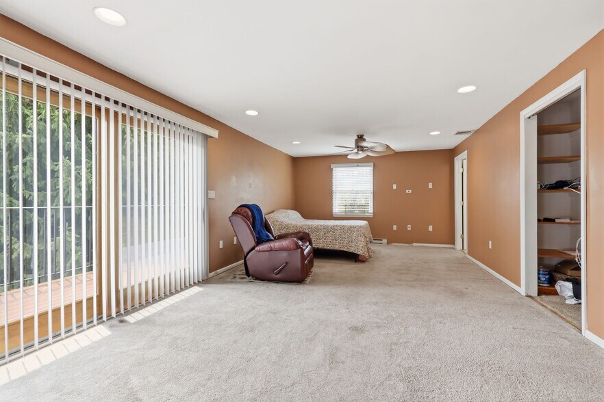 More Photos Of 168 White Horse Ave, Hamilton Office For Sale