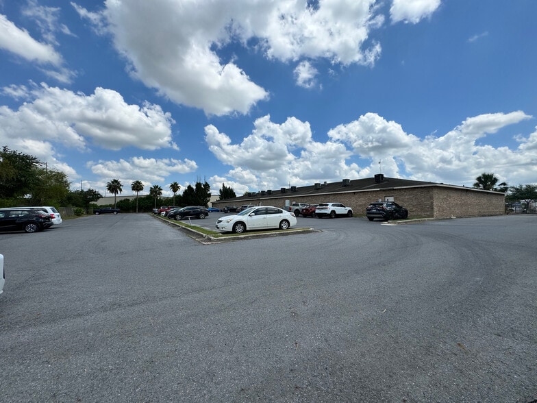 More Photos Of 1060 MacKintosh Dr, Brownsville Office For Sale