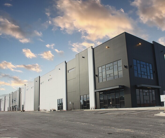 More Photos Of 2111 Center Street, Springville Warehouse For Lease