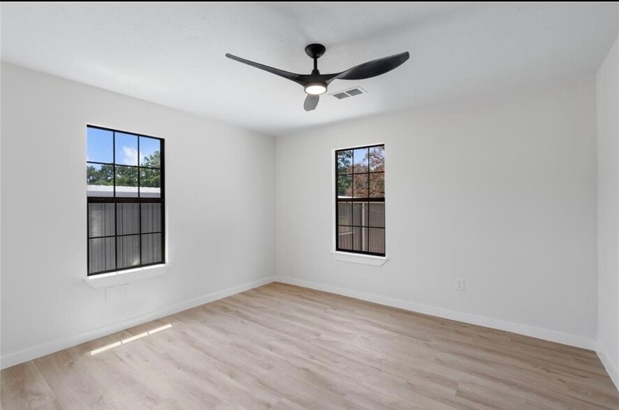 More Photos Of 12019 Beth Ln, Magnolia Light Distribution For Sale