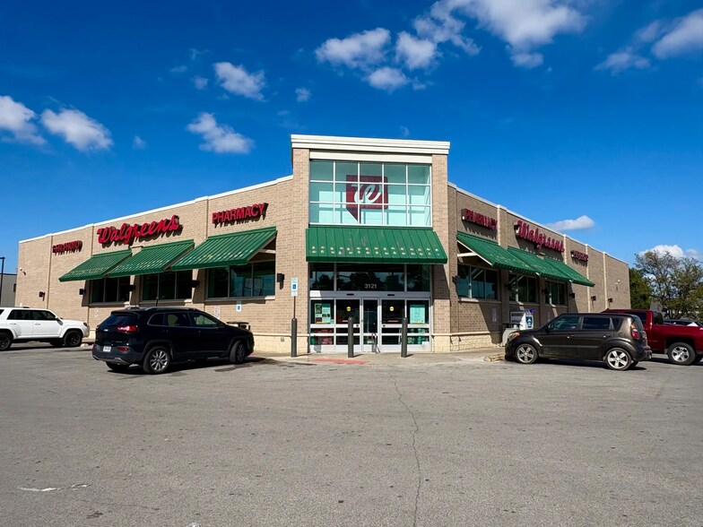 Primary Photo Of 3121 S 24th St, Omaha Drugstore For Lease