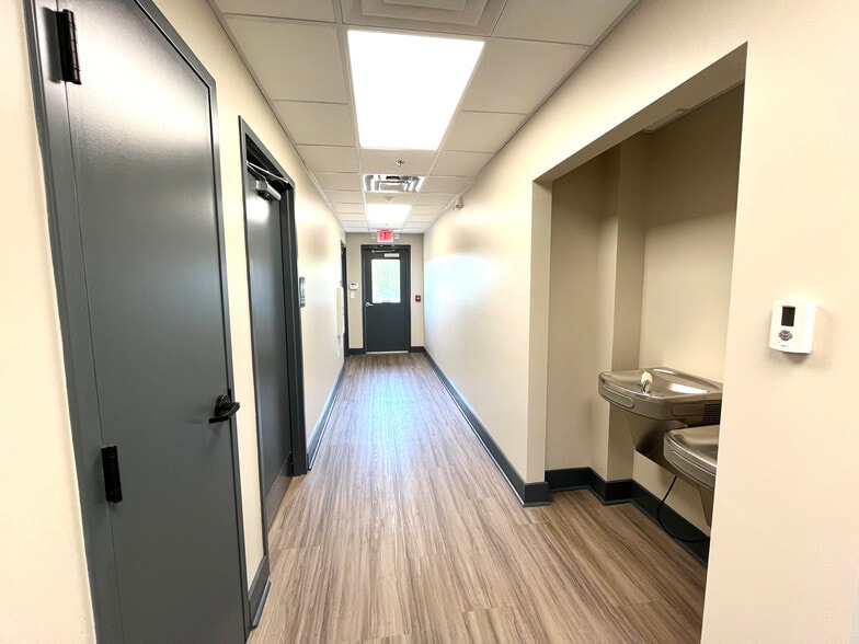 More Photos Of 307 Southgate Ct, Brentwood Medical For Lease