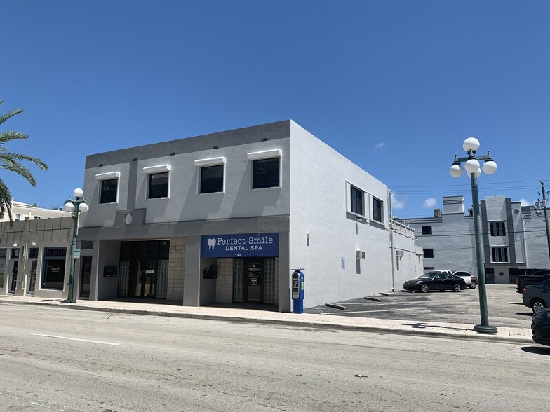 More Photos Of 113-117 S 21st Ave, Hollywood Medical For Lease