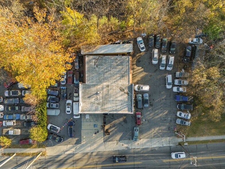 More Photos Of 1001-1015 S 5th St, Allentown Auto Repair For Sale