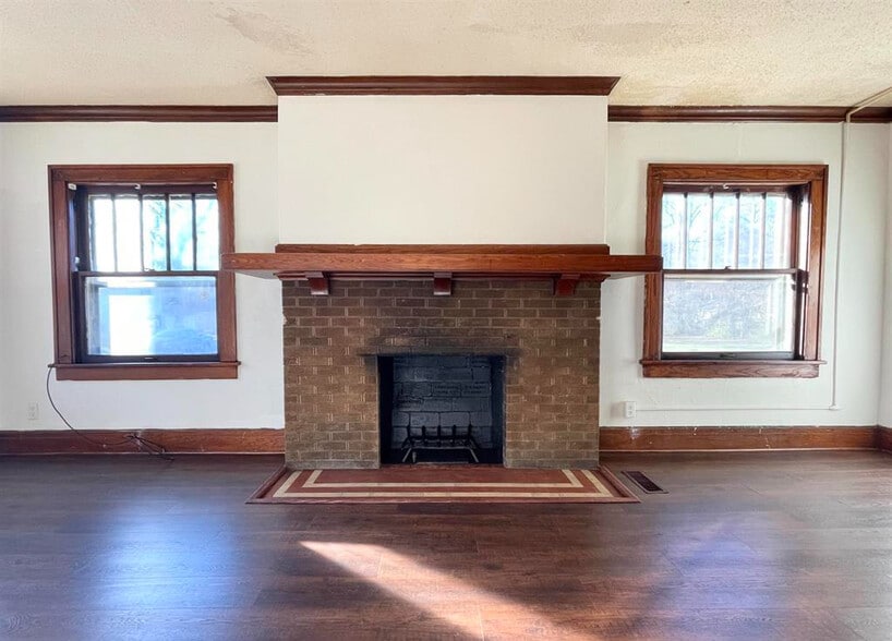 More Photos Of 919 W 3rd St, Peoria Apartments For Sale