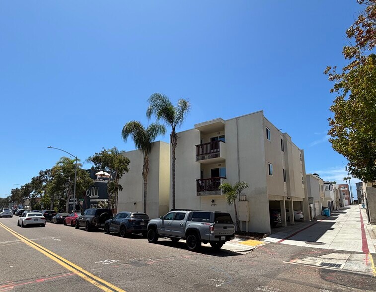 More Photos Of 2954-2958 Mission Blvd, San Diego Apartments For Sale
