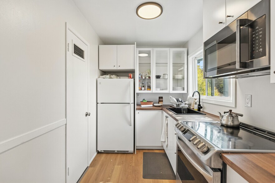 More Photos Of 1893 Lincoln Ave, San Rafael Multifamily For Sale