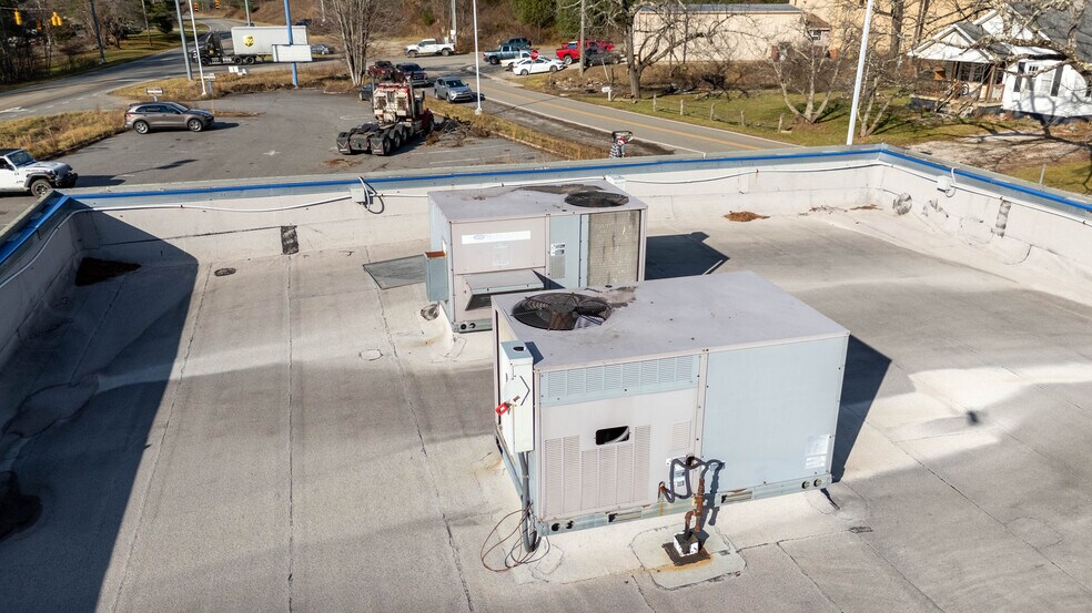 More Photos Of 14109 Highway 226 S, Spruce Pine General Retail For Sale