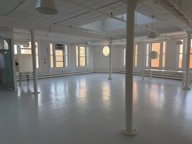 Primary Photo Of 285 W Broadway, New York Office For Lease