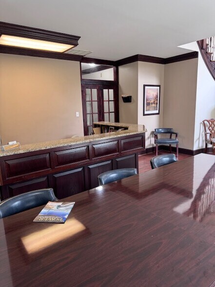 More Photos Of 1433 Emerywood Dr, Charlotte Office For Lease