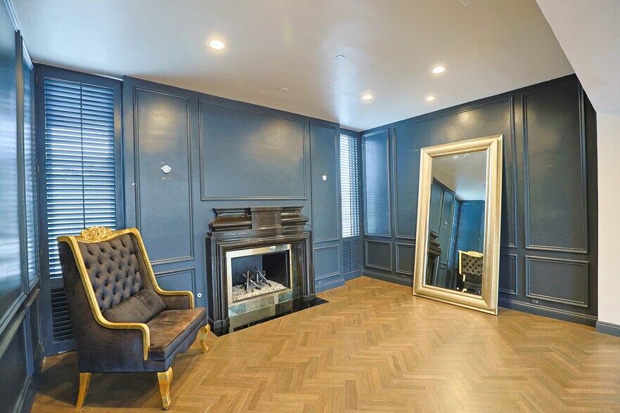 More Photos Of 908-910 N La Cienega Blvd, Los Angeles Storefront Retail Office For Sale