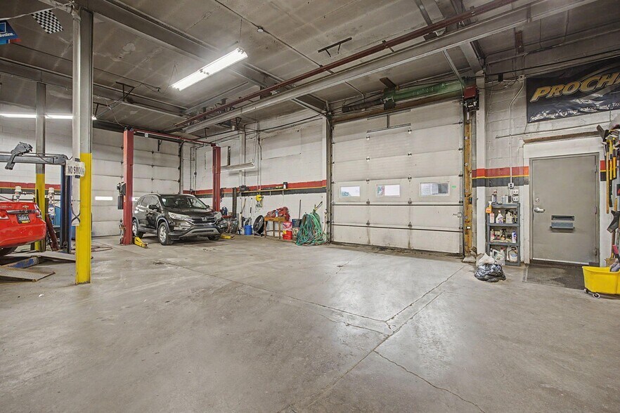 More Photos Of 37 W Carleton Rd, Hillsdale Auto Repair For Sale