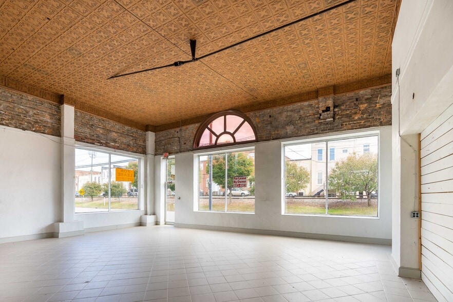 More Photos Of 128-162 N Broad St, Mooresville Storefront For Lease