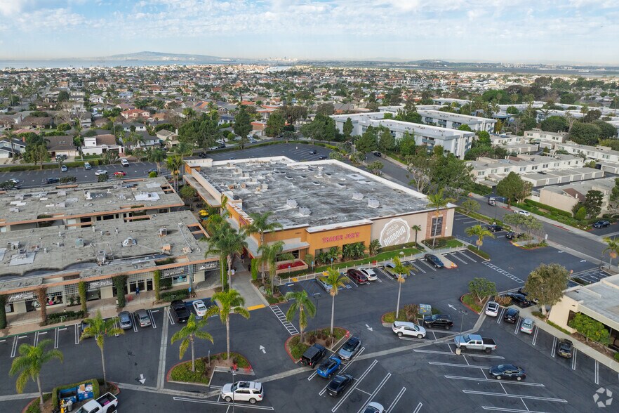 More Photos Of 16821 Algonquin St, Huntington Beach General Retail For Lease