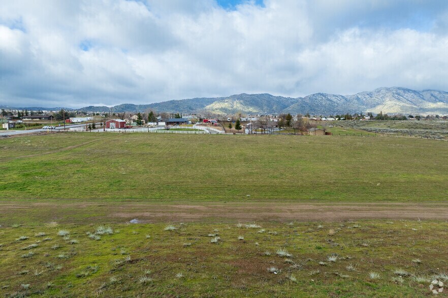 More Photos Of 21501 Tucker Rd, Tehachapi Land For Sale