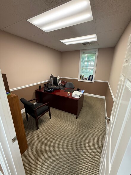 More Photos Of 1827 Powers Ferry Rd SE, Atlanta Office For Sale