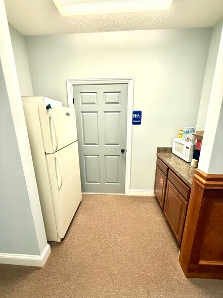 More Photos Of 10250 Normandy Blvd, Jacksonville Office For Sale