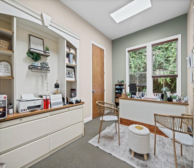 More Photos Of 2344 Schillinger Rd S, Mobile Medical For Lease