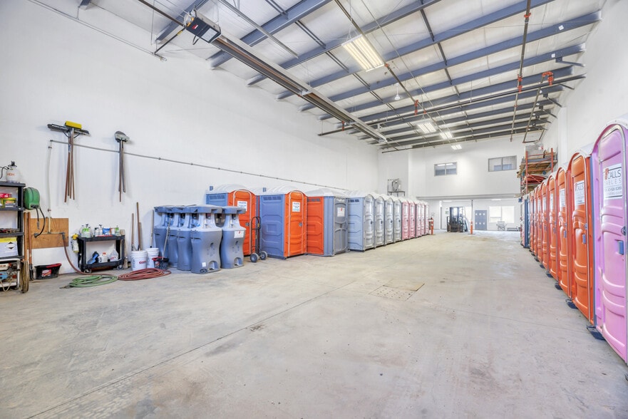 More Photos Of 393 Rd Avenue East, Foothills No 31 Service For Sale