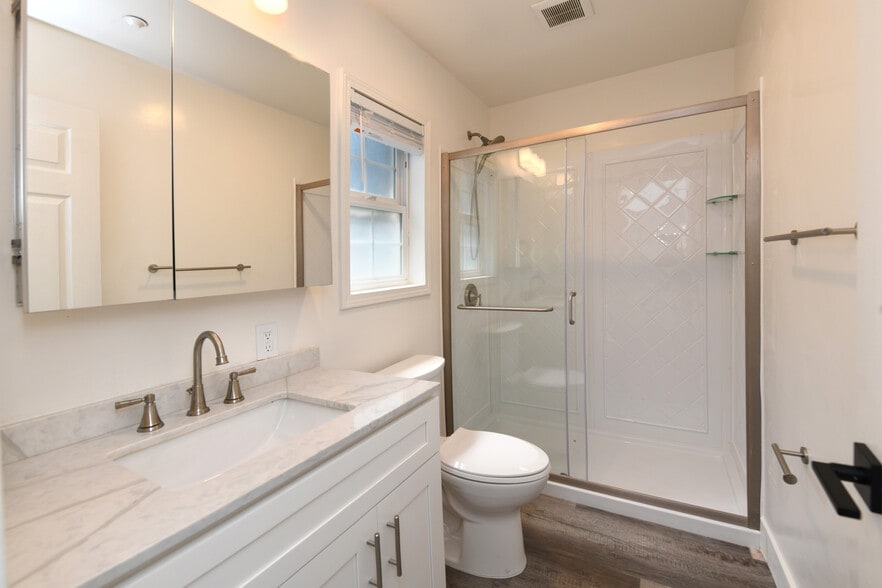 More Photos Of 534 Adams St, Albany Apartments For Sale