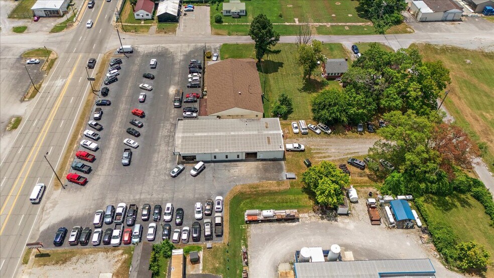 More Photos Of 201 E Carroll St, Tullahoma Auto Dealership For Sale