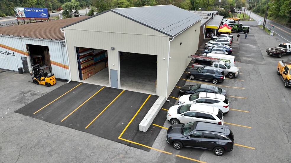 More Photos Of 2300 Wood Ave, Easton General Retail For Sale