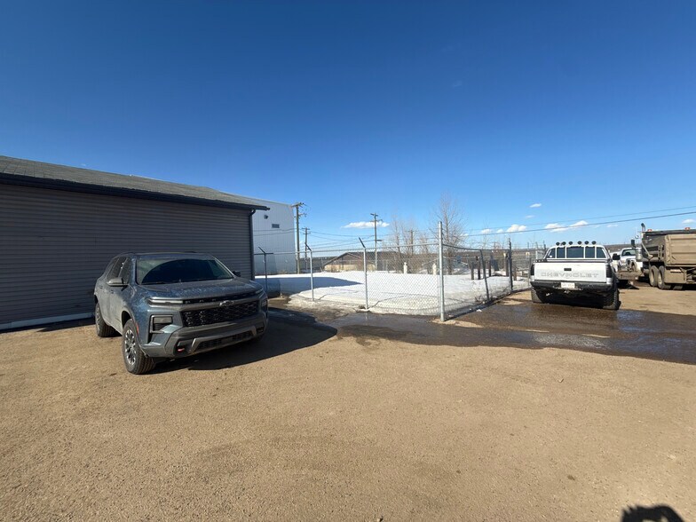 More Photos Of 195 Mackay Cres, Fort McMurray Warehouse For Sale