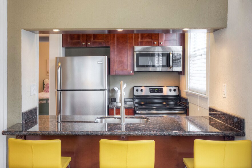 More Photos Of 1404 S Bay Villa Pl, Tampa Apartments For Sale