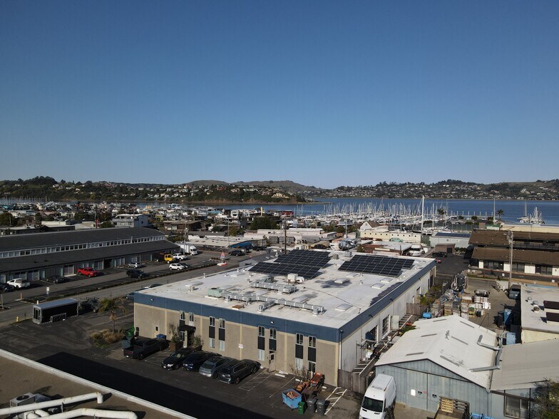 More Photos Of 350-360 Gate Five Rd, Sausalito Research And Development For Lease