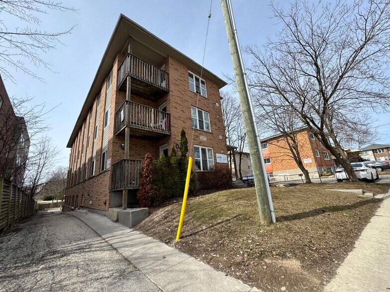 More Photos Of 347 Spruce St, Waterloo Multifamily For Sale